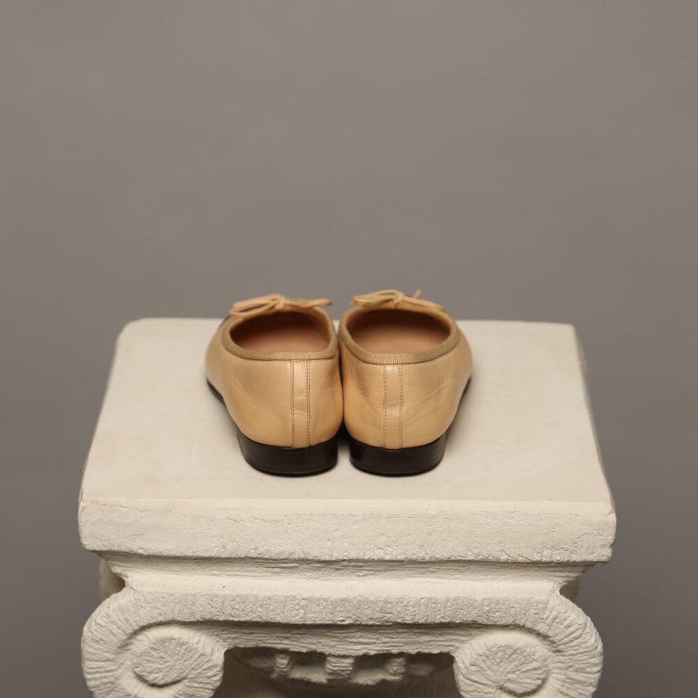 SOLD! CHANEL CC Ballet Flats - Picture 4 of 11